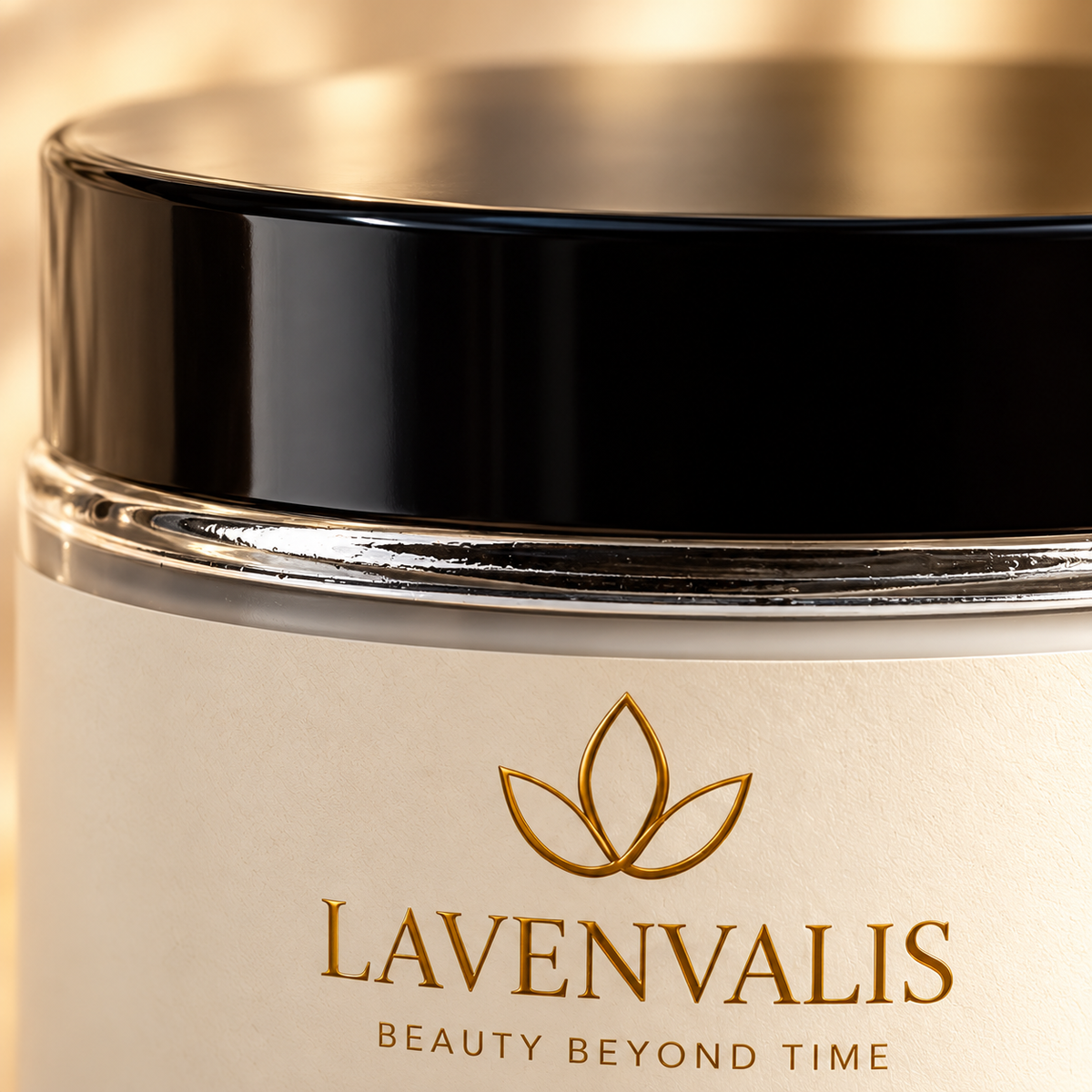 Lavenvalis Soy Wax Candle Lavender87g — lid and label macro detail