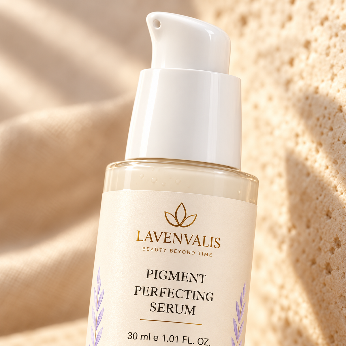 Lavenvalis Pigment Perfecting Serum30 ml — pump and label macro